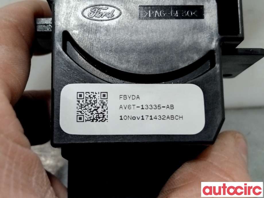 Bryter blink til Ford Focus 2011-2014 (Type III, Fase 1) (FORD|1883869||AV6T-13335-AB)