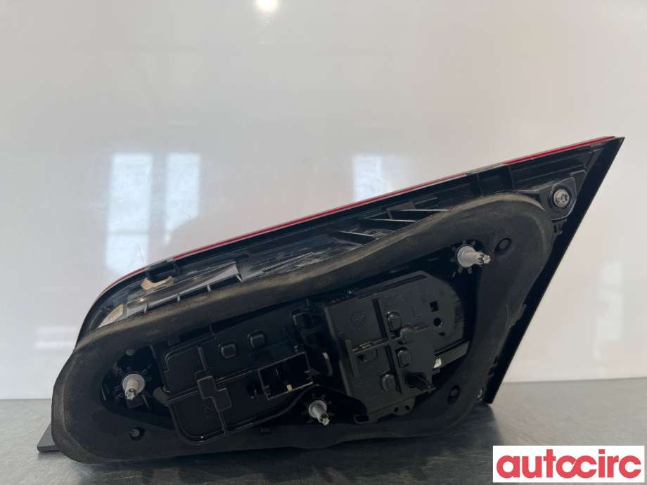 Baklykt venstre indre til Audi A3 2016-2020 (Type III, Fase 2)  (AUDI|8V4945075)