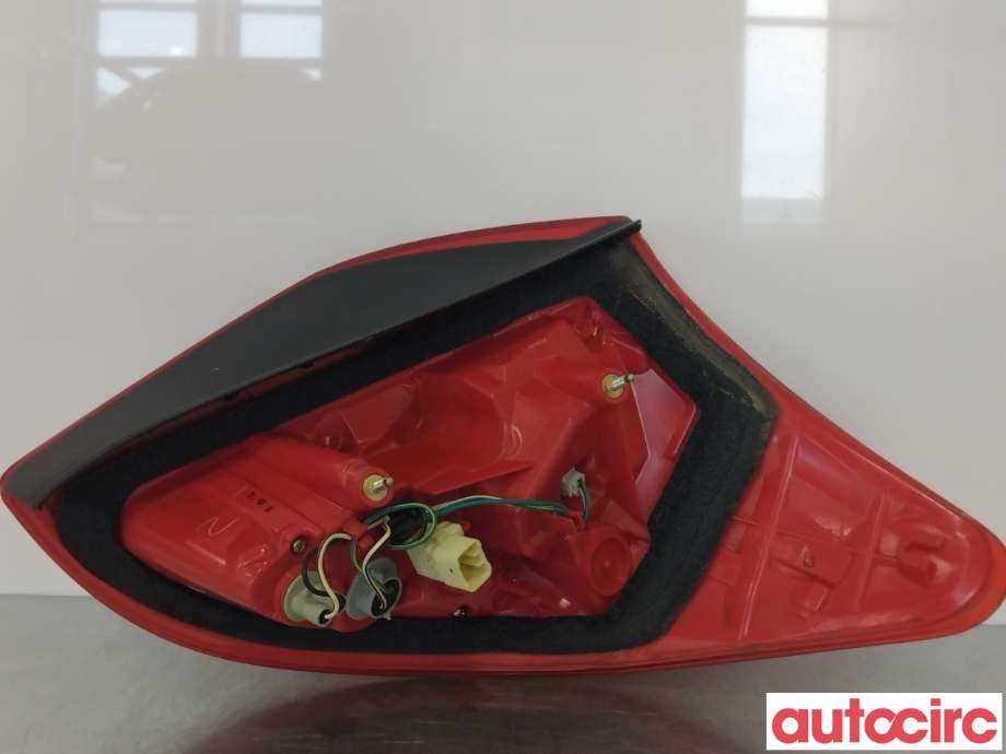 Baklykt venstre til Toyota RAV4 2006-2009 (Type III, Fase 1) (TOYOTA|8156142090)