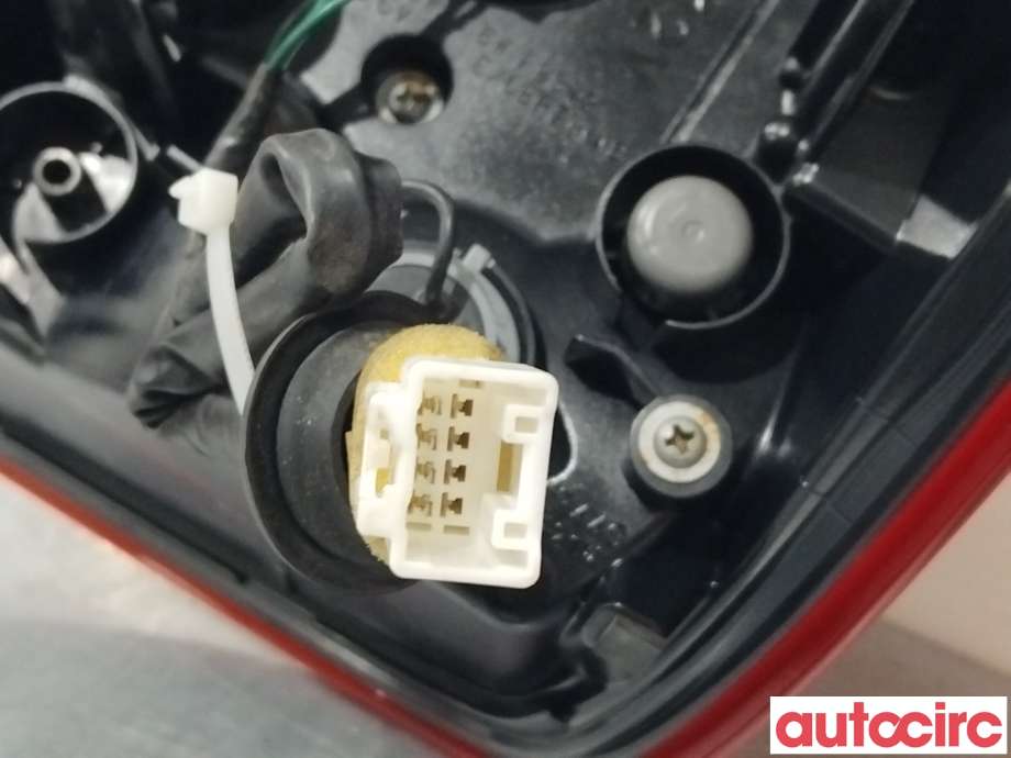 Baklykt venstre til Mitsubishi ASX 2010-2019  (MITSUBISHI|8330A689)