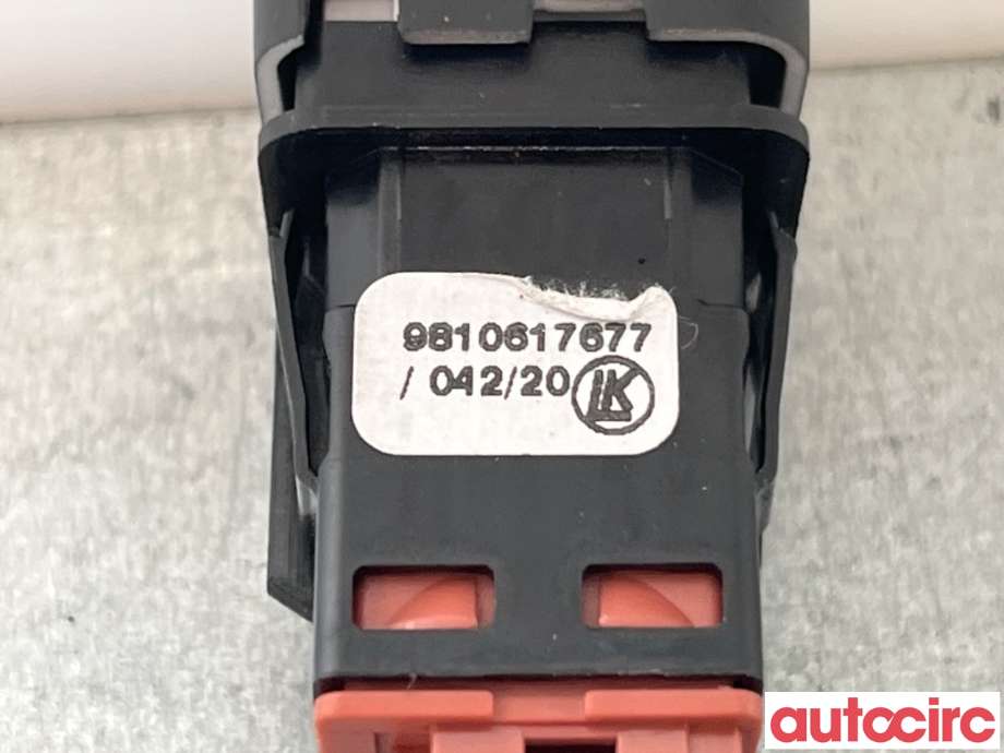 Bryter baklukeåpner til Peugeot 5008 2017-->> (Type II)  (PEUGEOT|98106176ZD||9810617677)