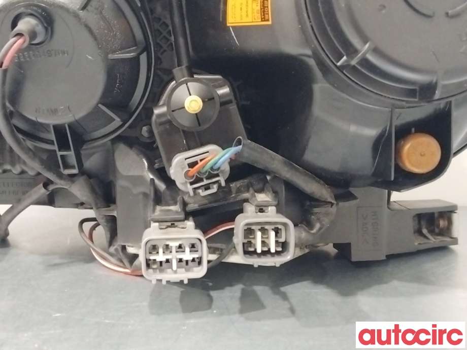 Frontlykt høyre xenon til Mitsubishi ASX 2010-2019 (MITSUBISHI|8301C880)