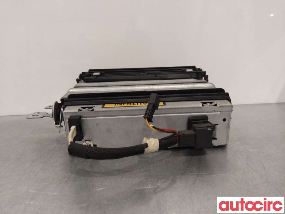 Bilstereo CD-veksler til Mercedes ML 2005-2011 (W164) (W164) (MERCEDES|A2118703889|)