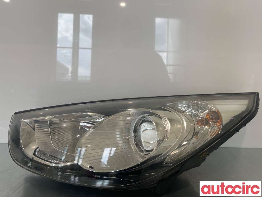 Frontlykt venstre halogen til Hyundai Ix35 2010-2015 (HYUNDAI|921012Y000)