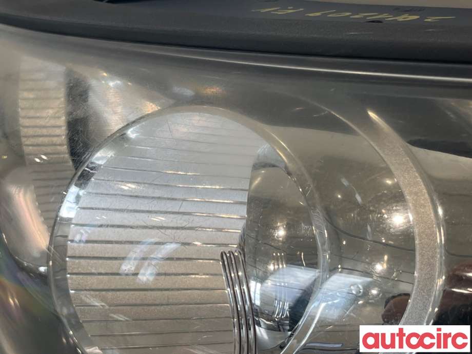 Frontlykt venstre halogen til Hyundai Ix35 2010-2015 (HYUNDAI|921012Y000)