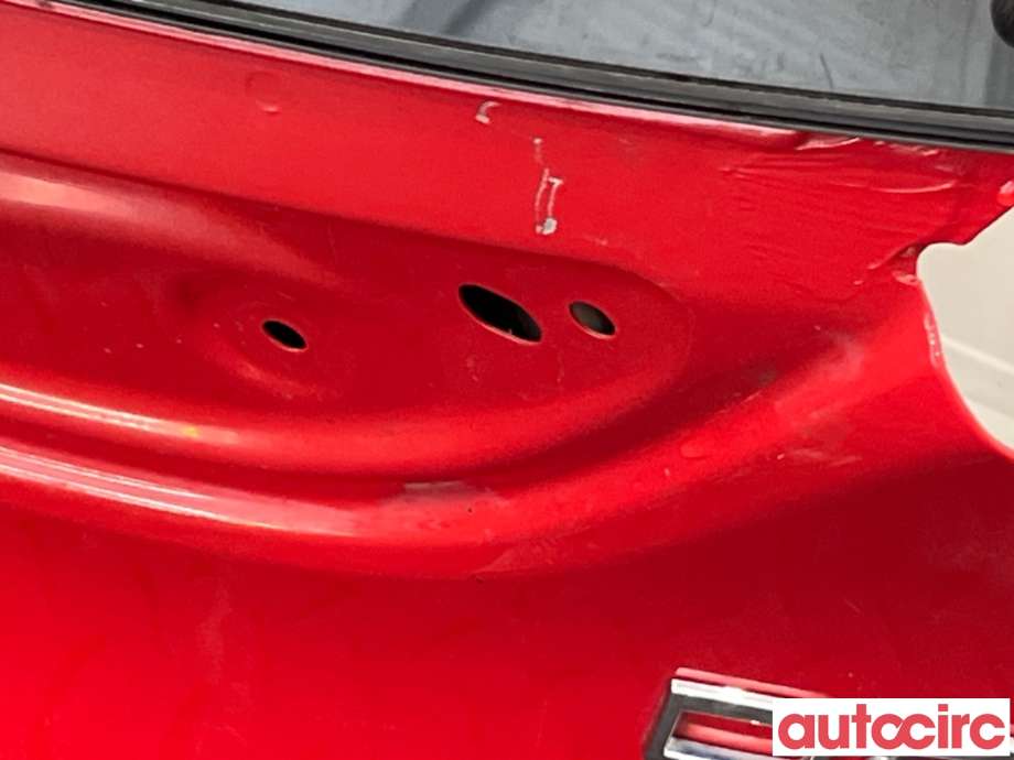 Bakluke combi til Volvo V40 2012-2019  (VOLVO|31457727|)