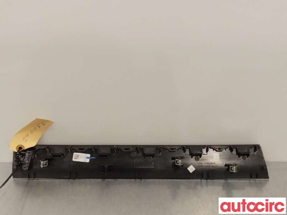 Diverse deler til Volvo XC40 2018-2024 (VOLVO|31442674)