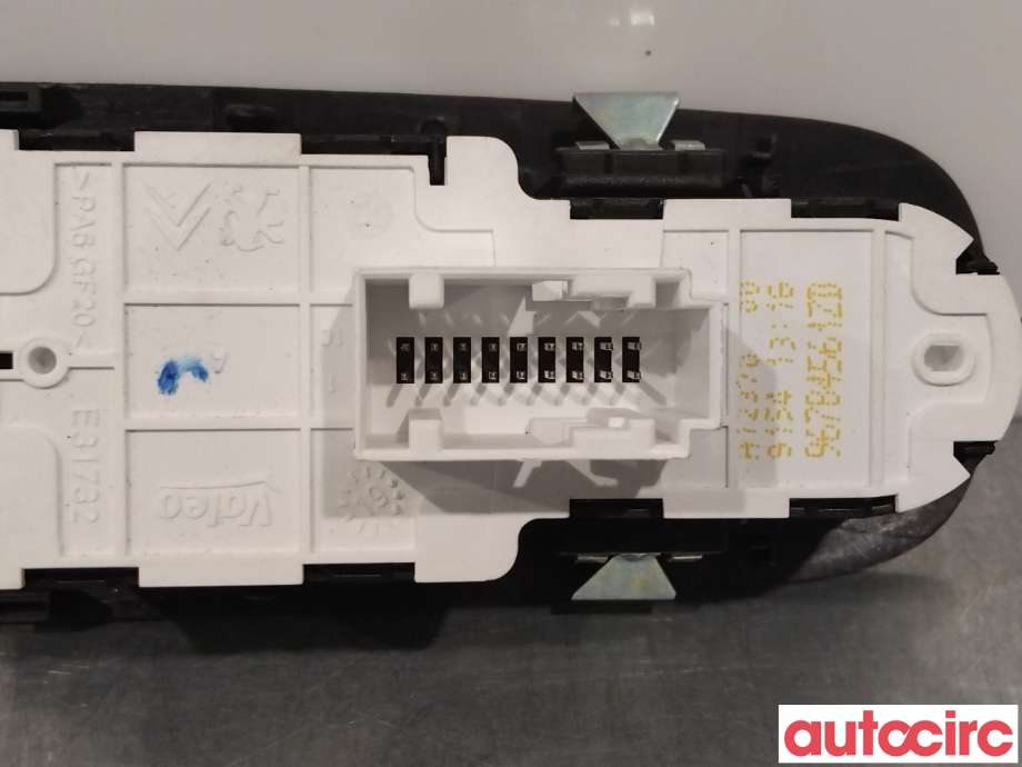 Bryter ruteheis til Peugeot Partner 2019-->> (Type III)  (PEUGEOT|96784561ZD|)