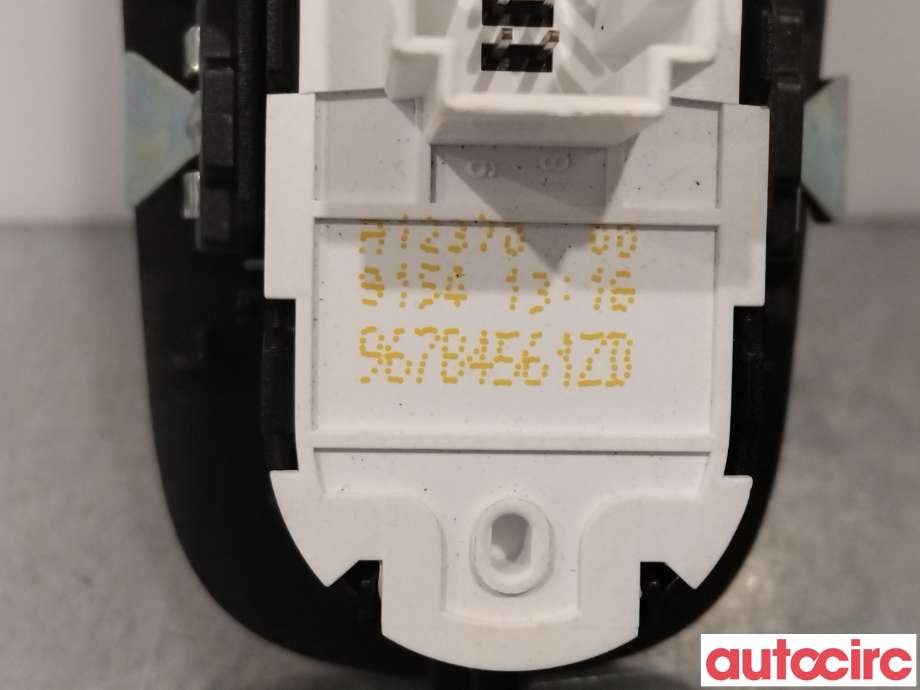 Bryter ruteheis til Peugeot Partner 2019-->> (Type III)  (PEUGEOT|96784561ZD|)