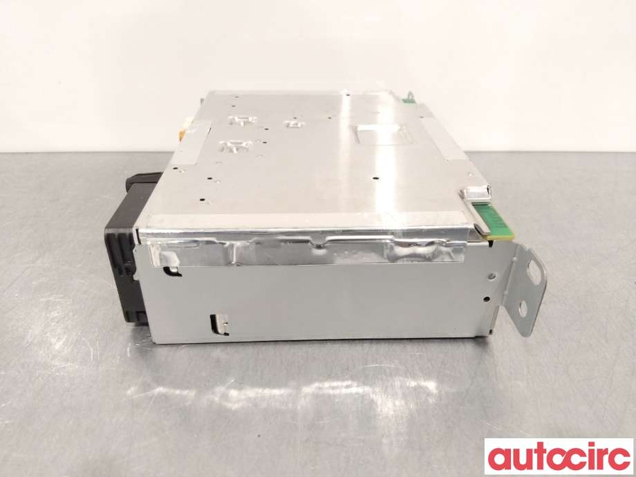 Bilstereo til Peugeot Partner 2019-->> (Type III)  (PEUGEOT|1631483480|1663363280|9828709480)