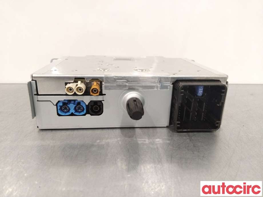 Bilstereo til Peugeot Partner 2019-->> (Type III)  (PEUGEOT|1631483480|1663363280|9828709480)