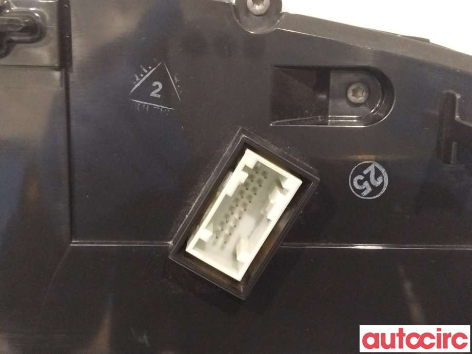 Instrumentpanel til Peugeot Partner 2019-->> (Type III)  (PEUGEOT|9831101680|)