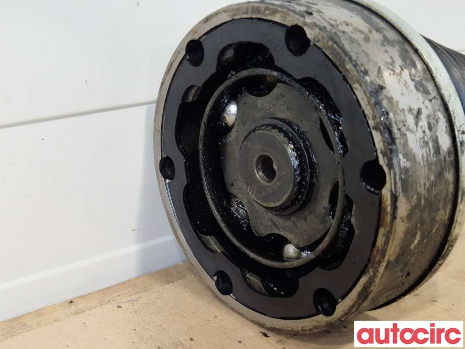 Drivaksel venstre bak til VW Caddy 2015-2020 (Type III, Fase 3)  (VOLKSWAGEN|5Q0407271A|)