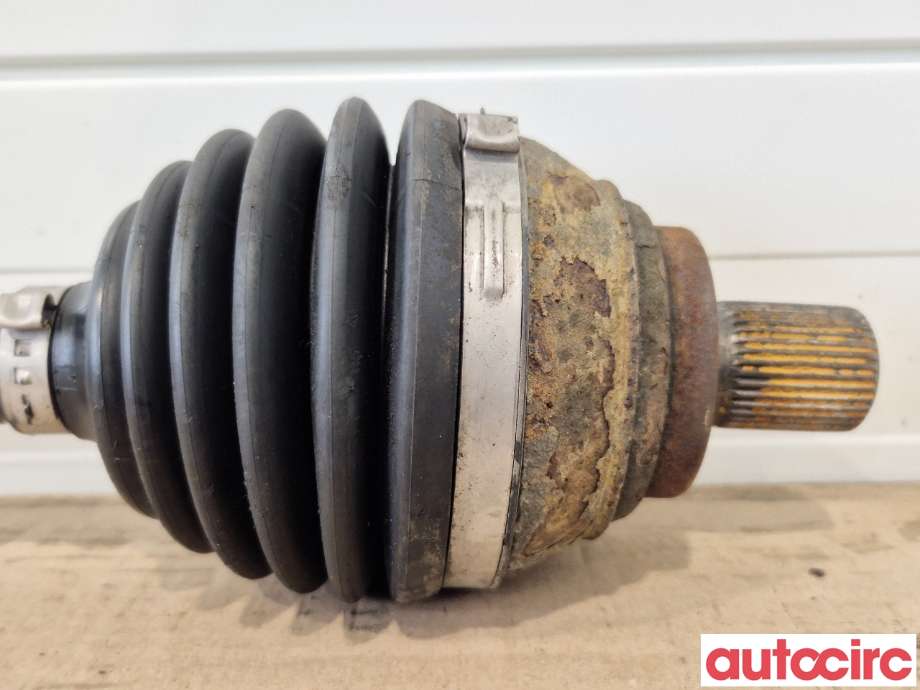 Drivaksel venstre bak til VW Caddy 2015-2020 (Type III, Fase 3)  (VOLKSWAGEN|5Q0407271A|)