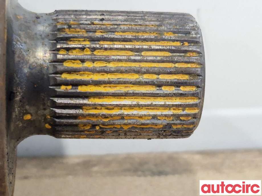Drivaksel venstre bak til VW Caddy 2015-2020 (Type III, Fase 3)  (VOLKSWAGEN|5Q0407271A|)