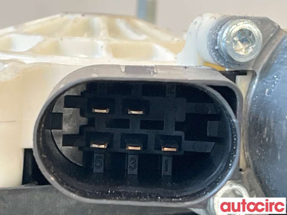 Ruteheis venstre bak til BMW X3 2010-2017 (F25) (F25) (BMW|67627322747|C11468-102|7322747)