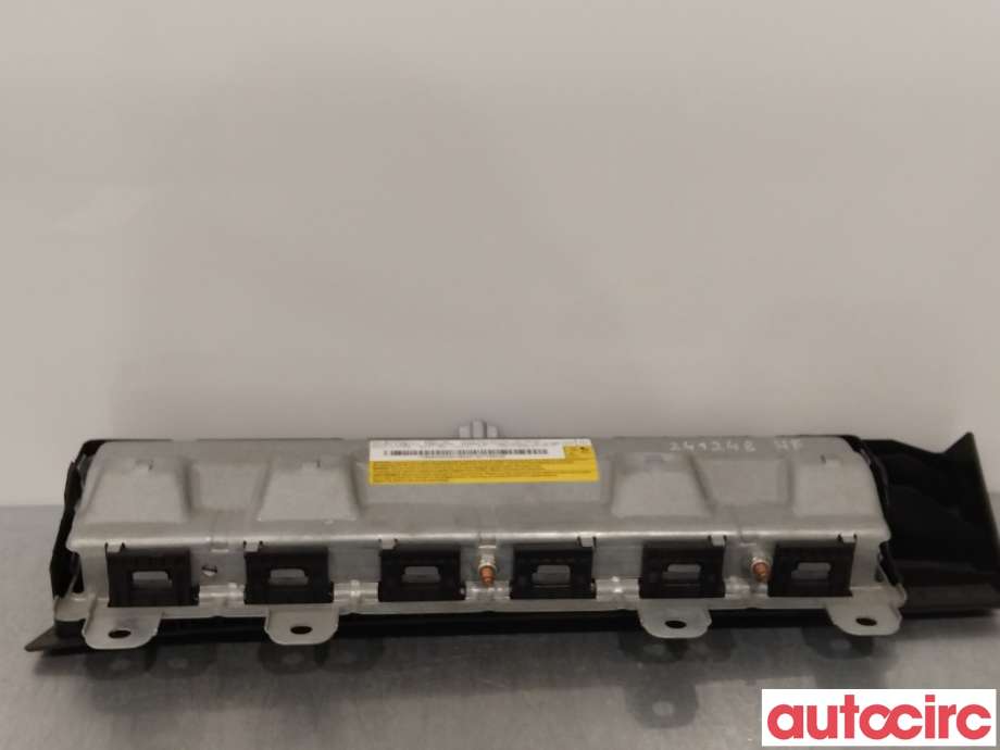 Airbag kne til Mercedes CLA 2013-2019 (C117) (C117) (MERCEDES|A17686003029H68)