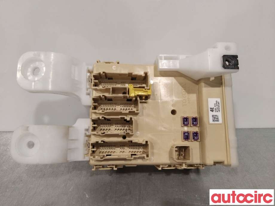Sikringsboks til Toyota RAV4 2013-2015 (Type IV, Fase 1) (TOYOTA|8273042750|)