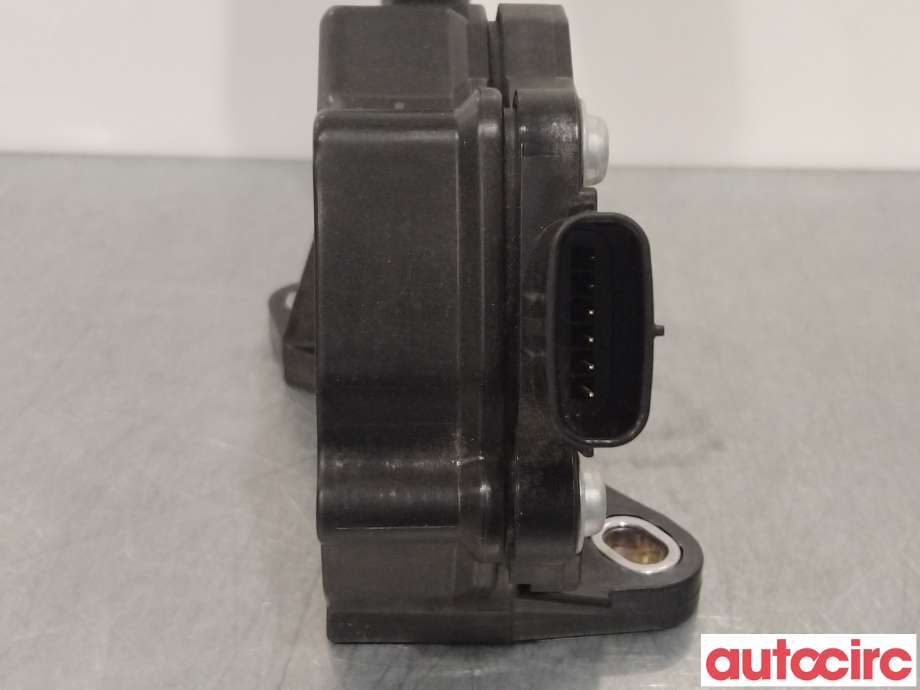 Pedal gass til Toyota RAV4 2013-2015 (Type IV, Fase 1) (TOYOTA|7811042040|)