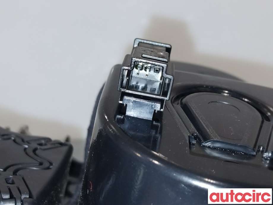 Dashbord koppholder til Mercedes CLA 2013-2019 (C117) (C117) (MERCEDES|A1766801610)