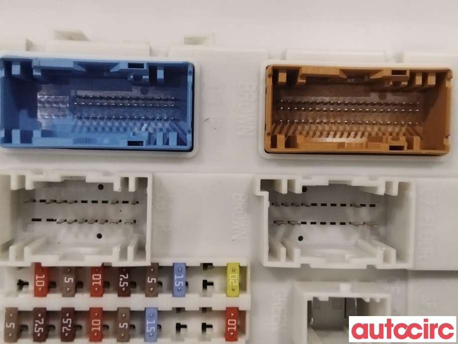 Sikringsboks til Volvo V40 2012-2019 (VOLVO|31394963|)