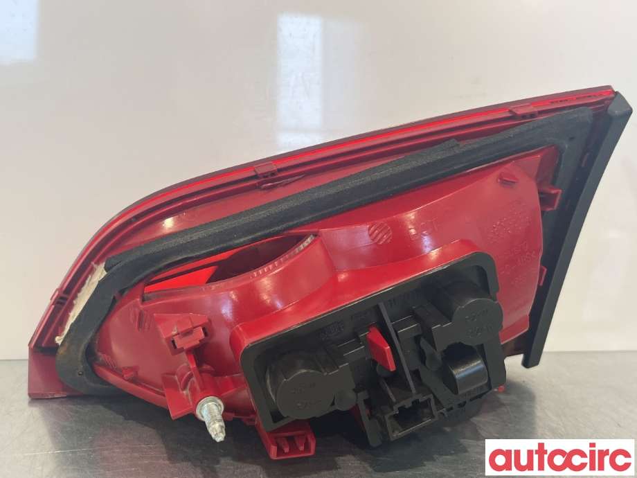 Baklykt venstre indre til Audi A4 2007-2014 (Type IV) (B8) (B8) (AUDI|8K5945093)