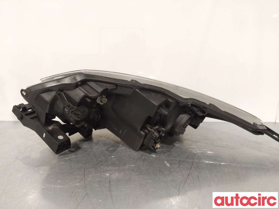 Frontlykt høyre halogen til Honda HR-V 2015-2021 (Type II)  (HONDA|33100-T7S-G01|)