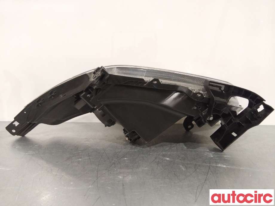 Frontlykt høyre halogen til Honda HR-V 2015-2021 (Type II)  (HONDA|33100-T7S-G01|)