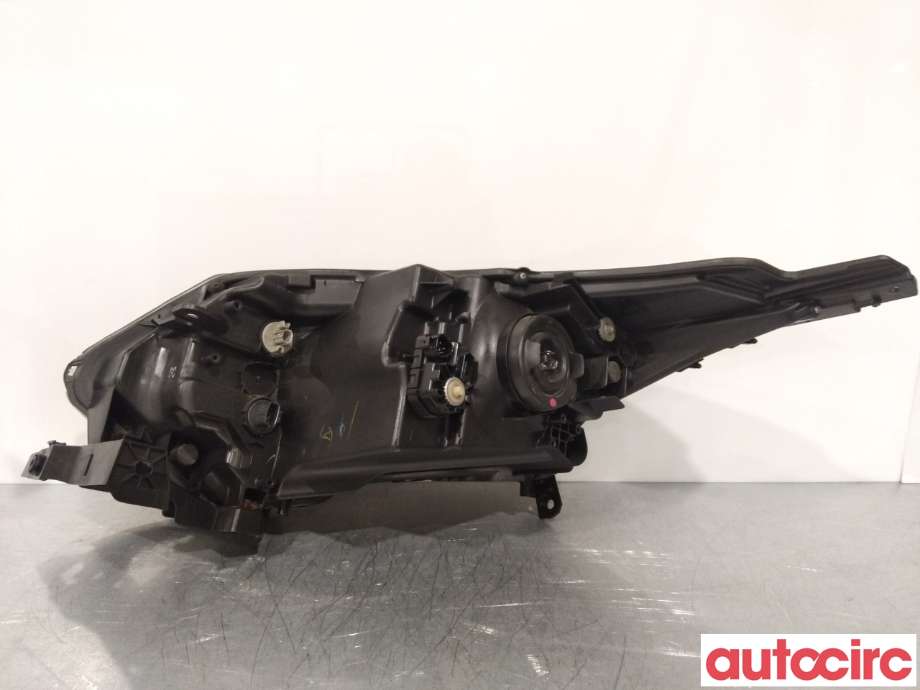 Frontlykt høyre halogen til Honda HR-V 2015-2021 (Type II)  (HONDA|33100-T7S-G01|)