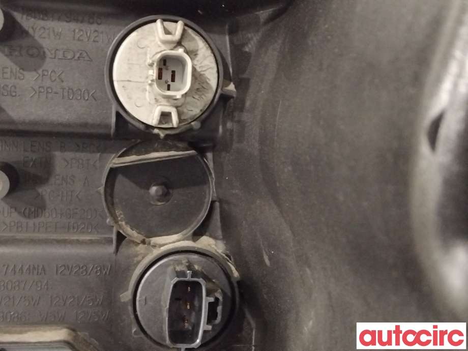 Frontlykt høyre halogen til Honda HR-V 2015-2021 (Type II)  (HONDA|33100-T7S-G01|)