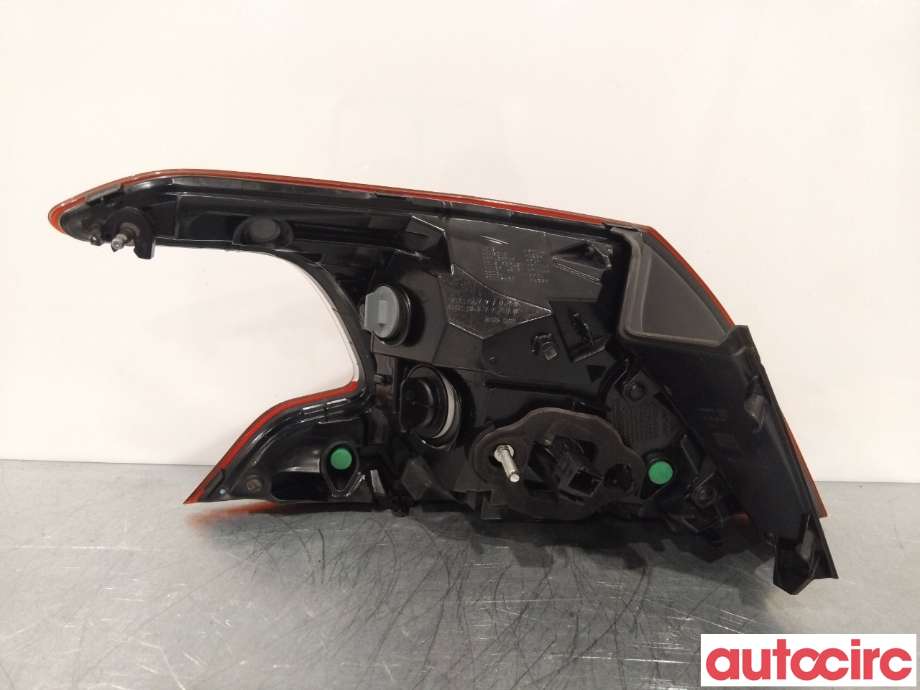 Baklykt høyre til Peugeot 308 2013-2021 (Type II)  (PEUGEOT|9677817580|)