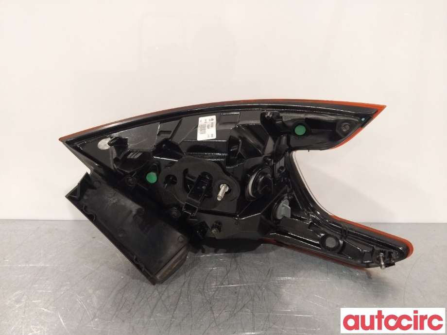 Baklykt høyre til Peugeot 308 2013-2021 (Type II)  (PEUGEOT|9677817580|)