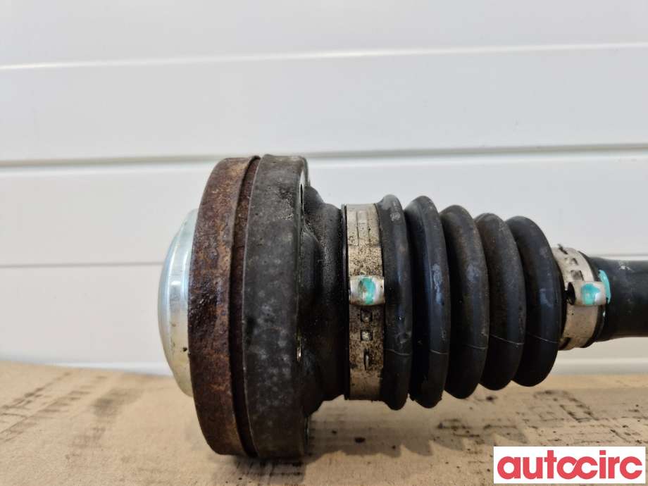 Drivaksel høyre bak til VW Transporter / Caravelle 2015-2019 (T6) (T6) (VOLKSWAGEN|7E0501202AX||7E0501202A)