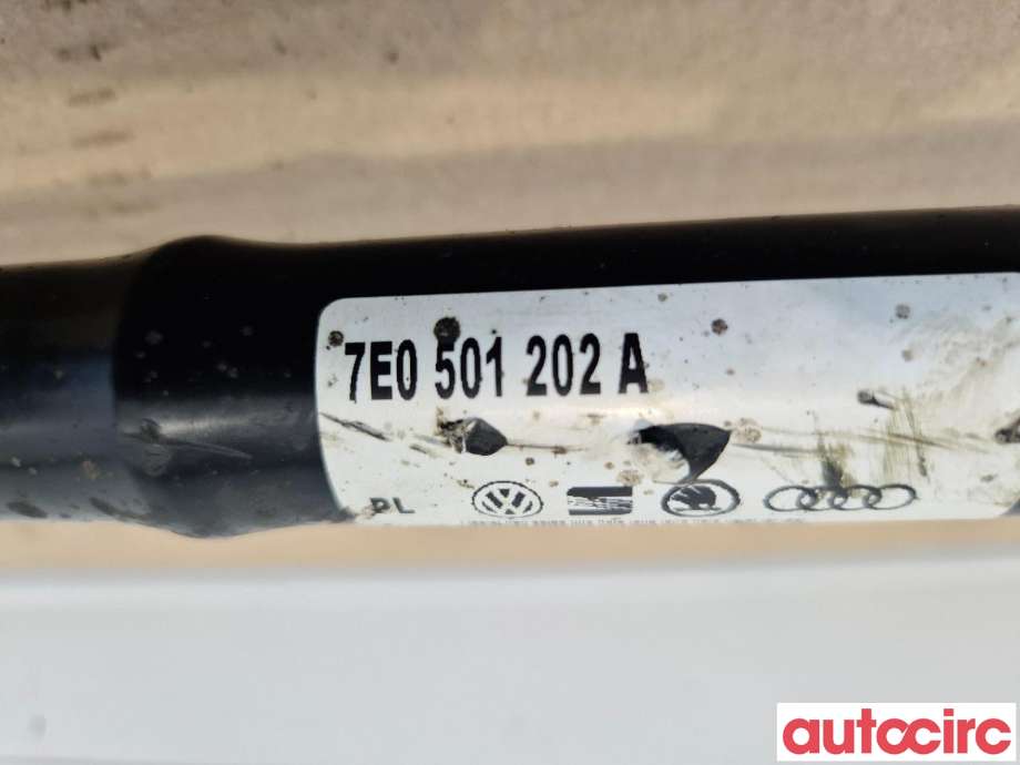 Drivaksel høyre bak til VW Transporter / Caravelle 2015-2019 (T6) (T6) (VOLKSWAGEN|7E0501202AX||7E0501202A)