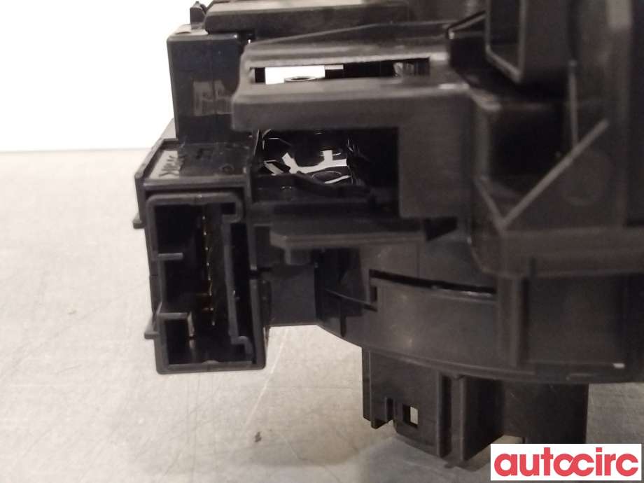 Bryter combi til Ford Fiesta 2013-2017 (Type VI, Fase 2)  (FORD|1718675|)