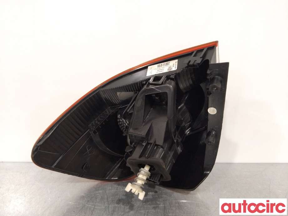 Baklykt venstre til VW Golf VI 2008-2012  (VOLKSWAGEN|5K0945095E|)