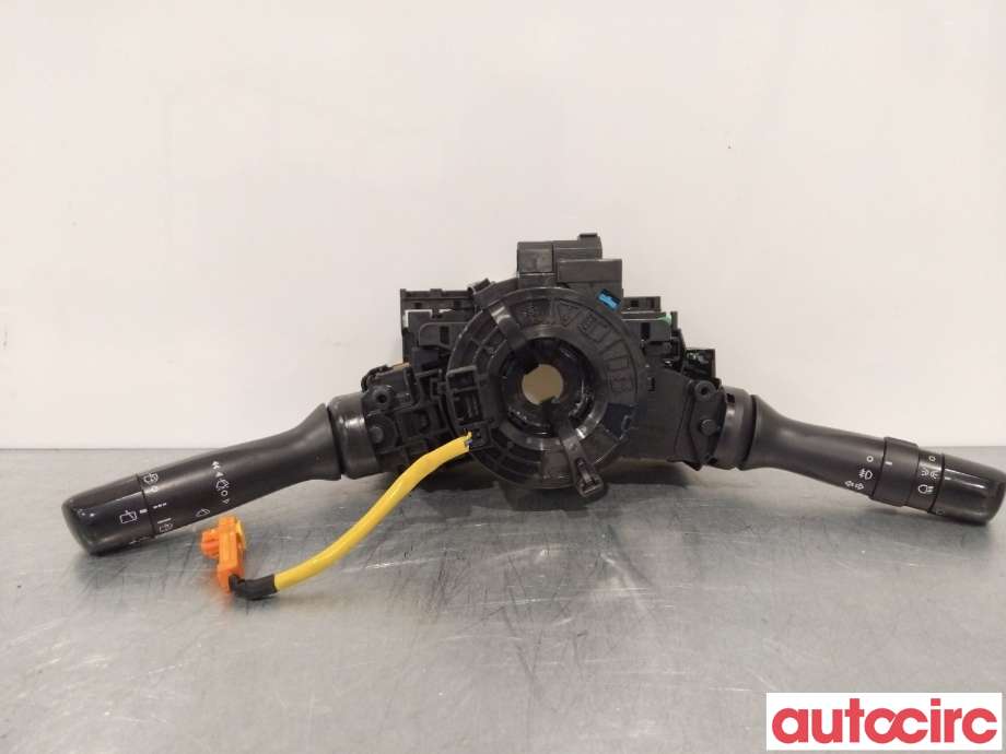 Bryter combi til Toyota Yaris 2014-2020 (Type III, Fase 2) (TOYOTA|843070D060|841400D270|846520D180)