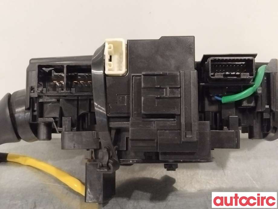 Bryter combi til Toyota Yaris 2014-2020 (Type III, Fase 2) (TOYOTA|843070D060|841400D270|846520D180)