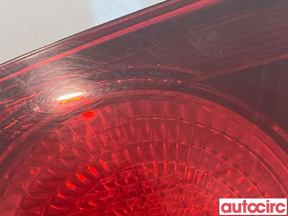 Baklykt høyre indre til VW Golf VI 2008-2012 (VOLKSWAGEN|5K0945094)