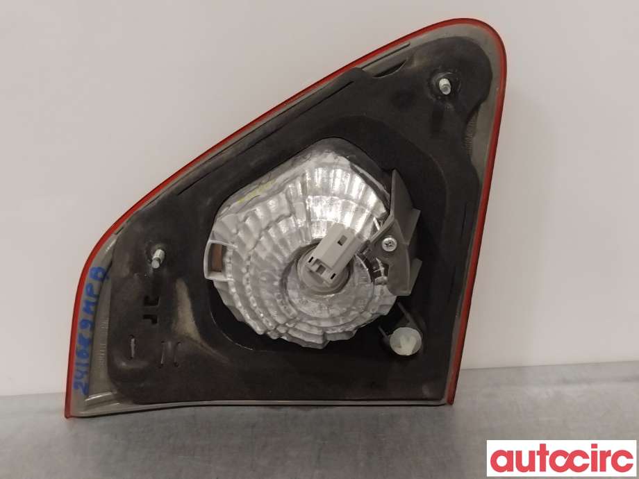 Baklykt høyre indre til Toyota Corolla 2007-2013  (TOYOTA|8159102140)