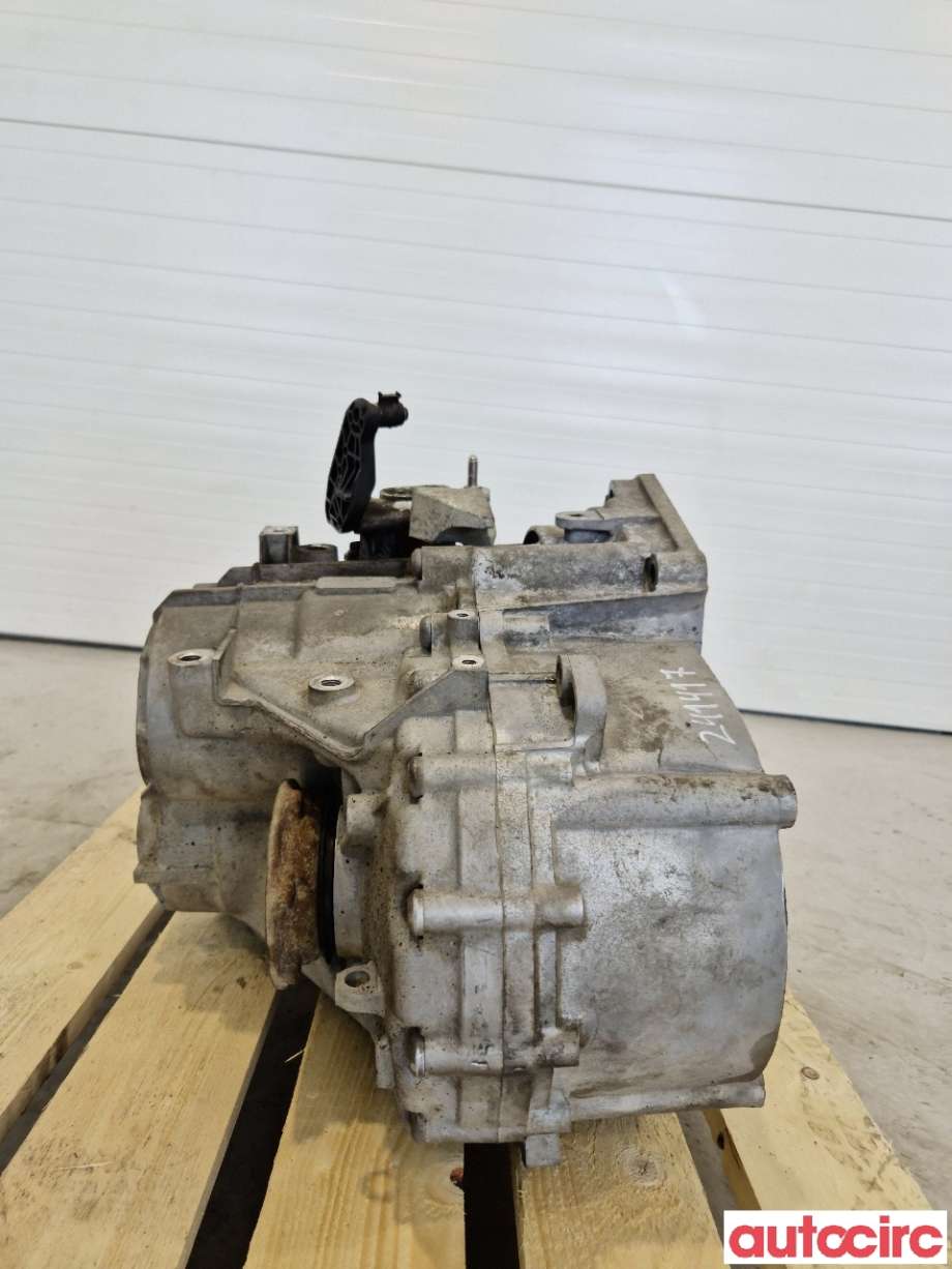 Girkasse manuell 6-trinn til VW Caddy 2010-2015 (Type III, Fase 2)  (VOLKSWAGEN|02Q300048K|NFQ|02Q300013S)