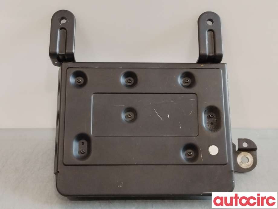 Bilstereo forsterker til Volvo XC70 2008-2013 (Type II, Fase 1)  (VOLVO|30659596|30659587)