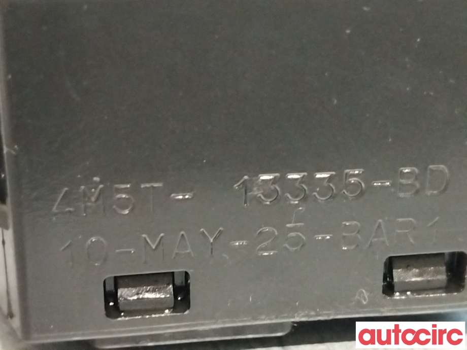 Bryter blink til Ford Kuga 2008-2012 (Type I)  (FORD|1362588|4M5T-13335-BD)