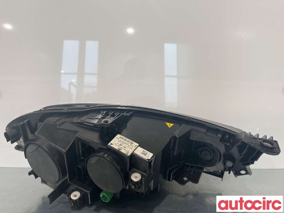 Frontlykt venstre halogen til Fiat Tipo 2017-->>  (FIAT|52145167)