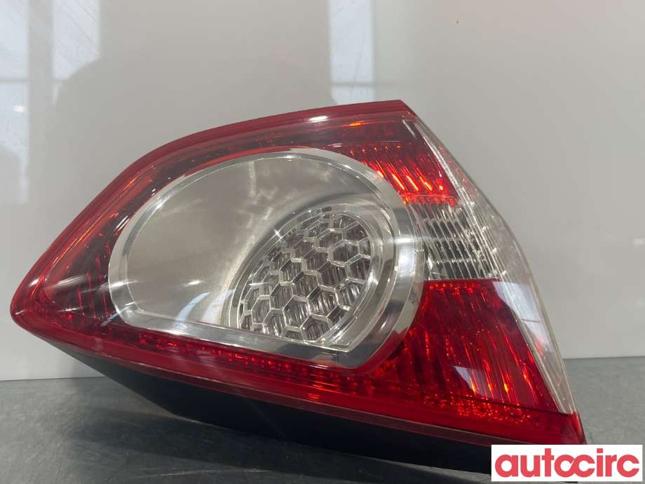 Baklykt venstre indre til Ford Kuga, 2008-2012 (Type I)  (FORD|1545445)