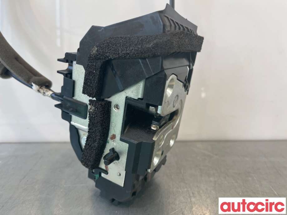 Låsekasse høyre bak til Nissan Qashqai 2014-2021 (Type II)  (NISSAN|825004EA0A||825004EA2A)