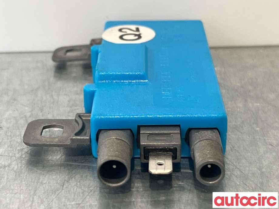 Antenne forsterker til Mercedes G-Wagen 1990-->> (W463) (W463) (MERCEDES|A2108203189)