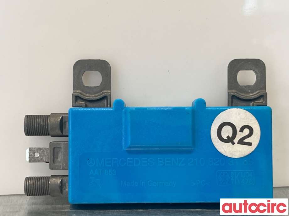 Antenne forsterker til Mercedes G-Wagen, 1990-->> (W463) (W463) (MERCEDES|A2108203189)
