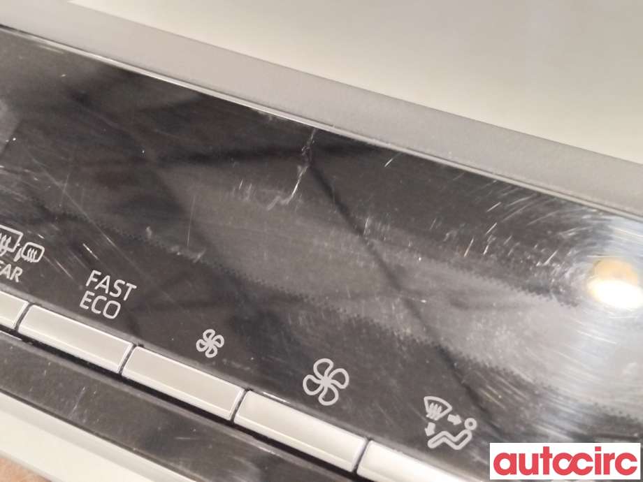 Varmeapparat betjening til Toyota Corolla 2019-->>  (TOYOTA|5590016531B0||55900-16531)