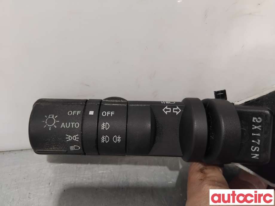 Bryter blink til Nissan Qashqai 2010-2014 (Type I, Fase 2) (NISSAN|25540JD03A|)